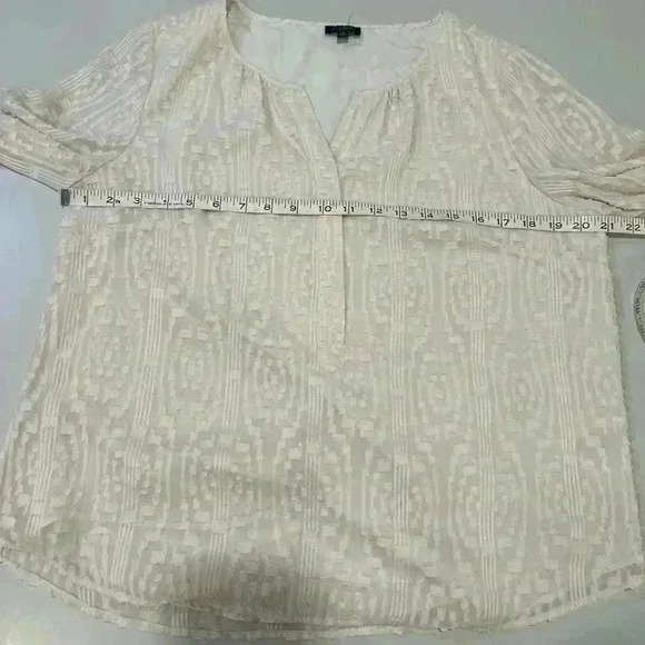 Talbots Ivory 3/4 sleeve Blouse Size Medium Softe Large Petite - Picture 4 of 6